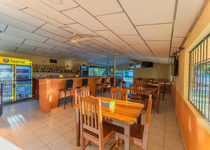 Bed and breakfast El Cocobolo Food&rest 4 Wifi Ac Pkg Free Swimmingpool